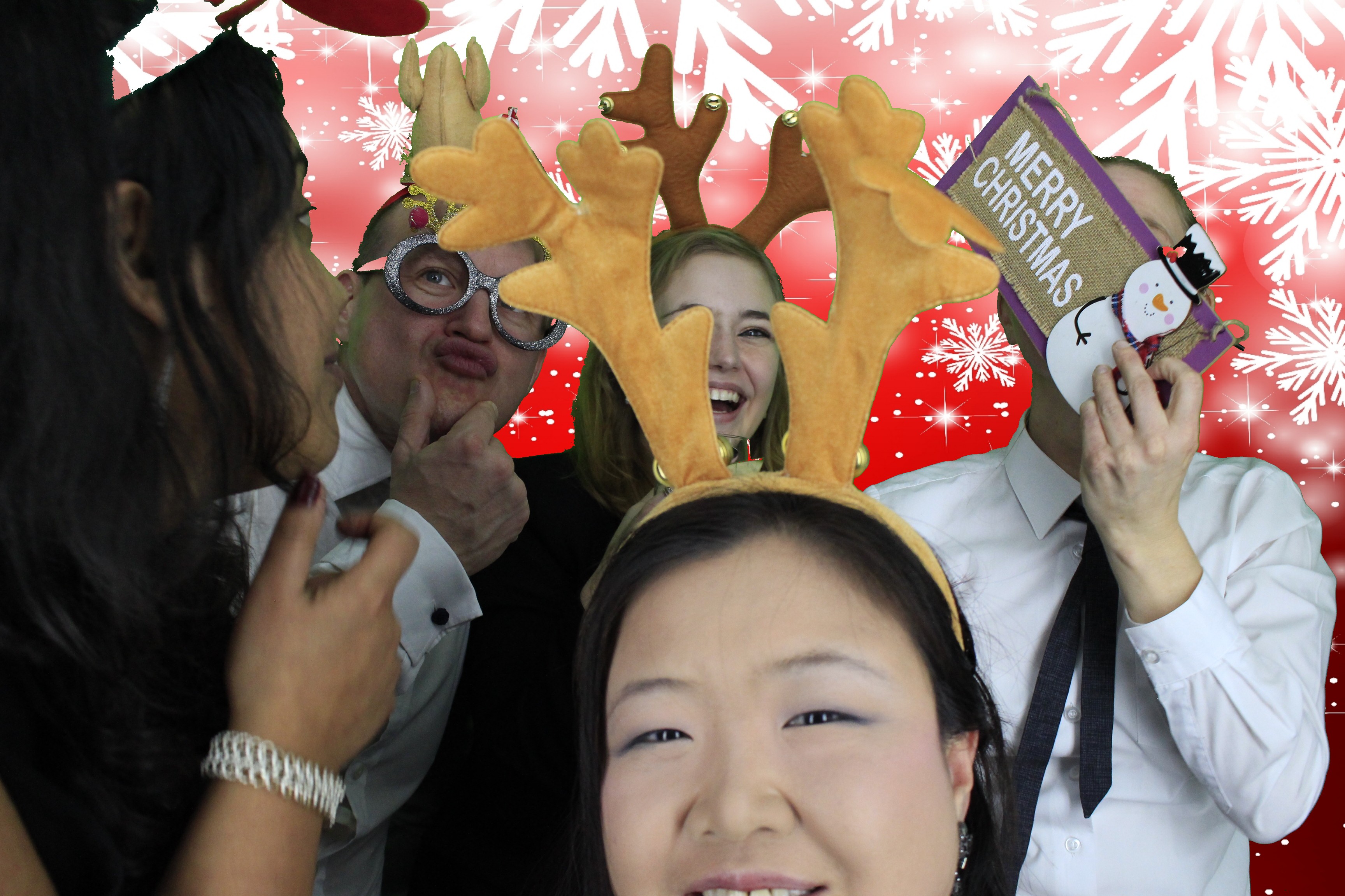 Acosta Europe Christmas Party 2018 | View more photos from the event at gallery.myphotoboothexperience.co.uk/u/MyPhotoBoothExperienceLtd/Acosta-Europe-Christmas-Party-2018